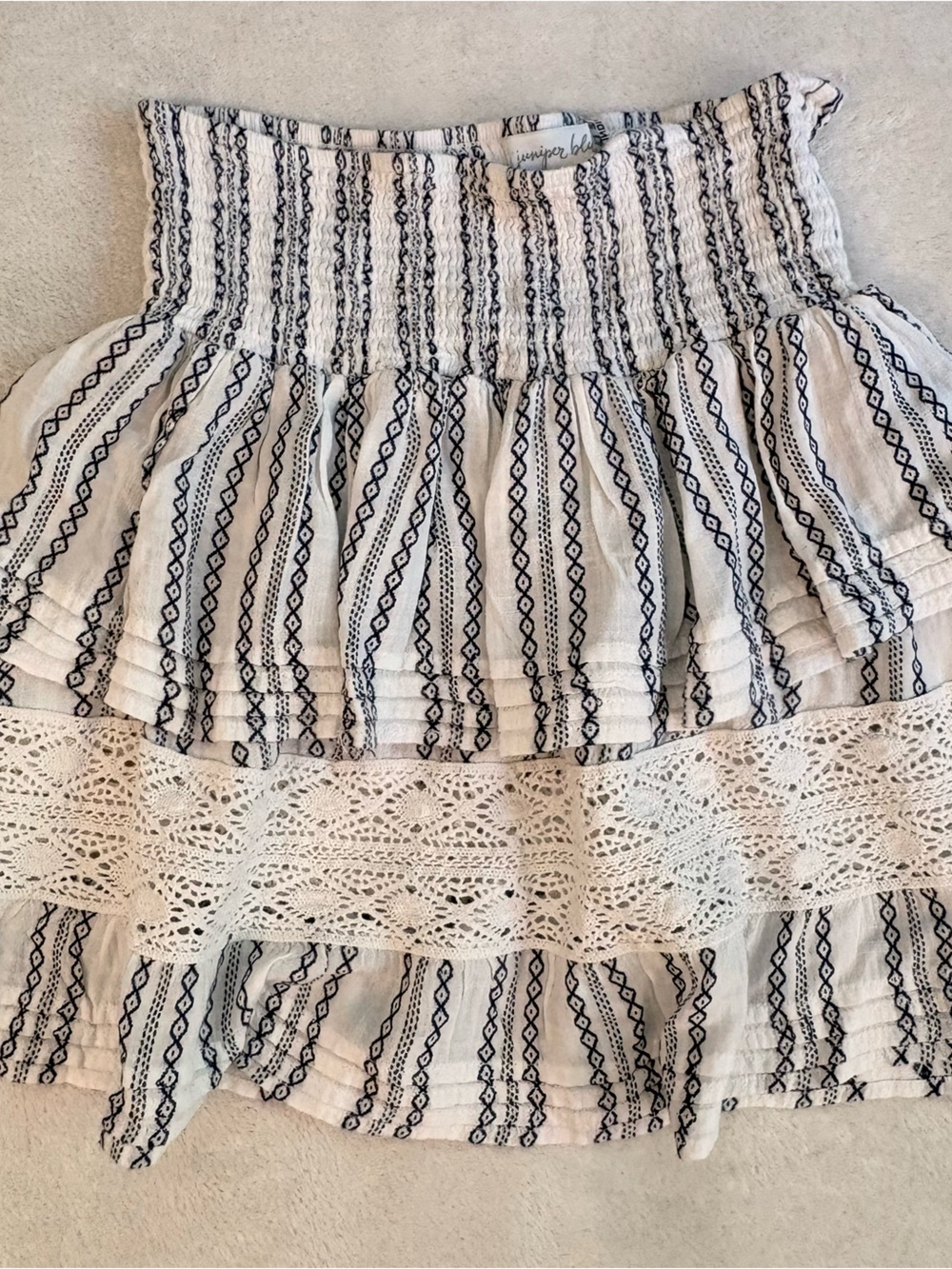 White Navy Tiered Striped Mini Skirt Lace Inset Ruched Elastic Waist Sz XS